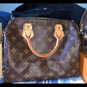 Authentic Louis Vuitton speedy 25